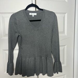 Fever Gray Peplum Knit Sweater Bell Sleeve V-Neck Boutique Size Small